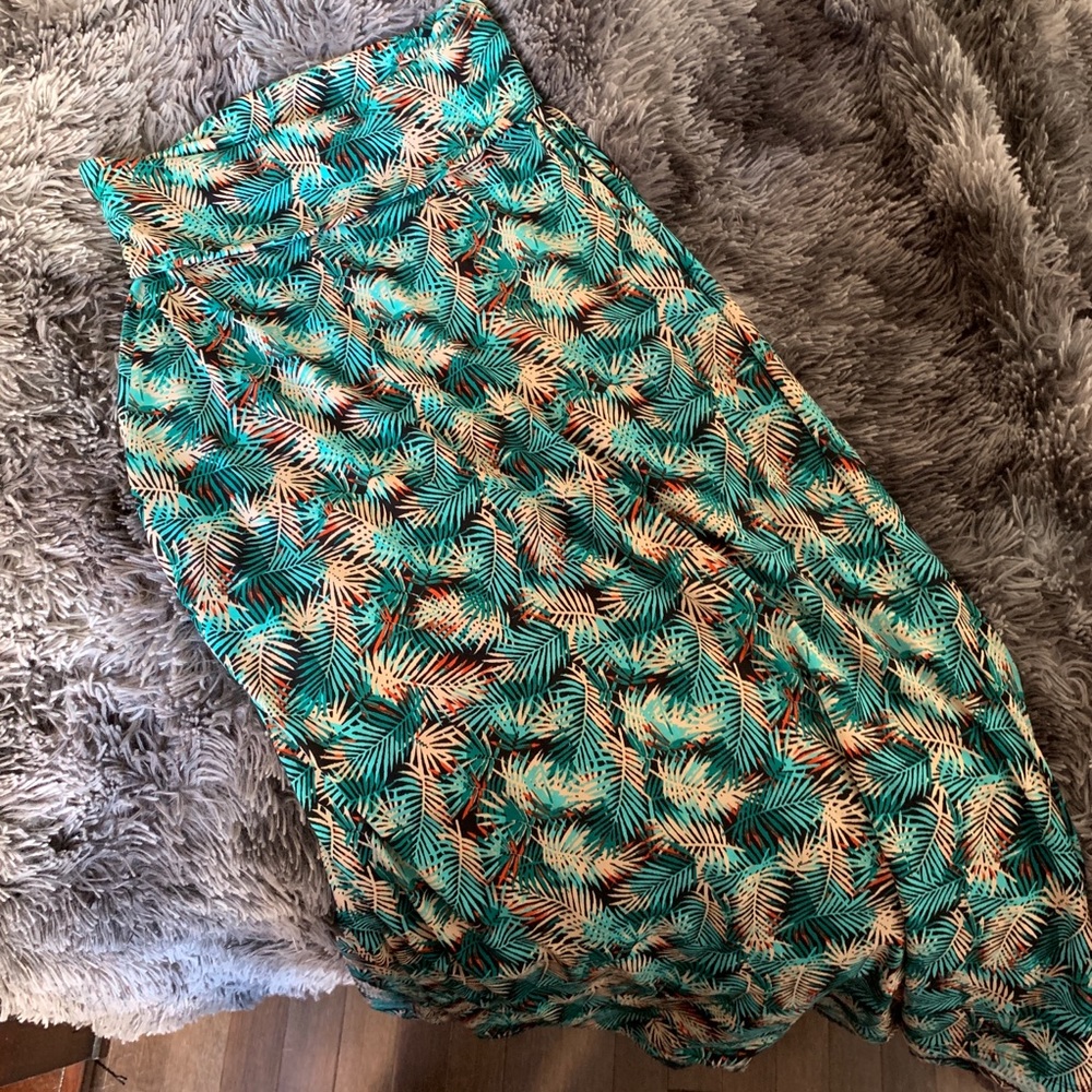 LuLaRoe Tropical Maxi 🌴 (XS)